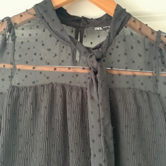 Sheer/tulle blouse - Picture 2 of 2